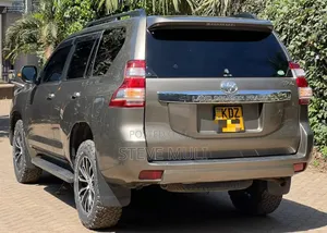 Toyota Land Cruiser Prado 2016 Brown