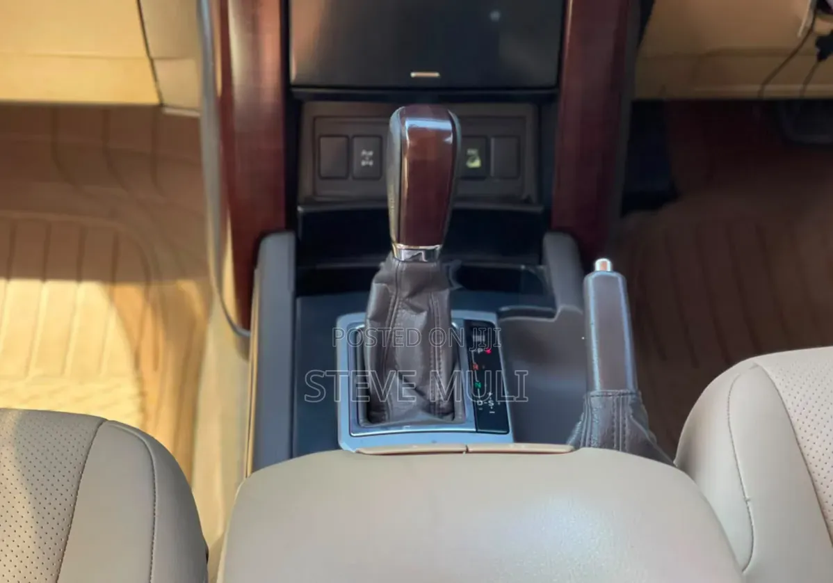 Toyota Land Cruiser Prado 2016 Brown