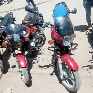 Bajaj Boxer 125 2026 Red