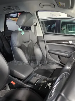 Audi Q5 2.0T Premium AWD quattro 2019 Burgundy