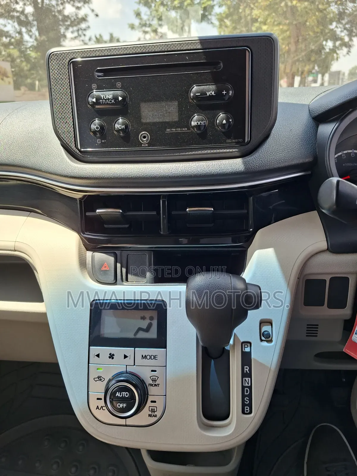 Daihatsu Move 2017 Silver