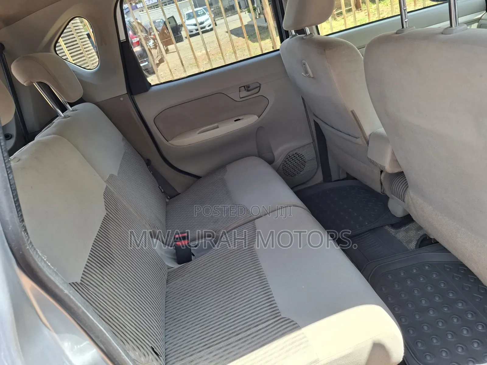 Daihatsu Move 2017 Silver