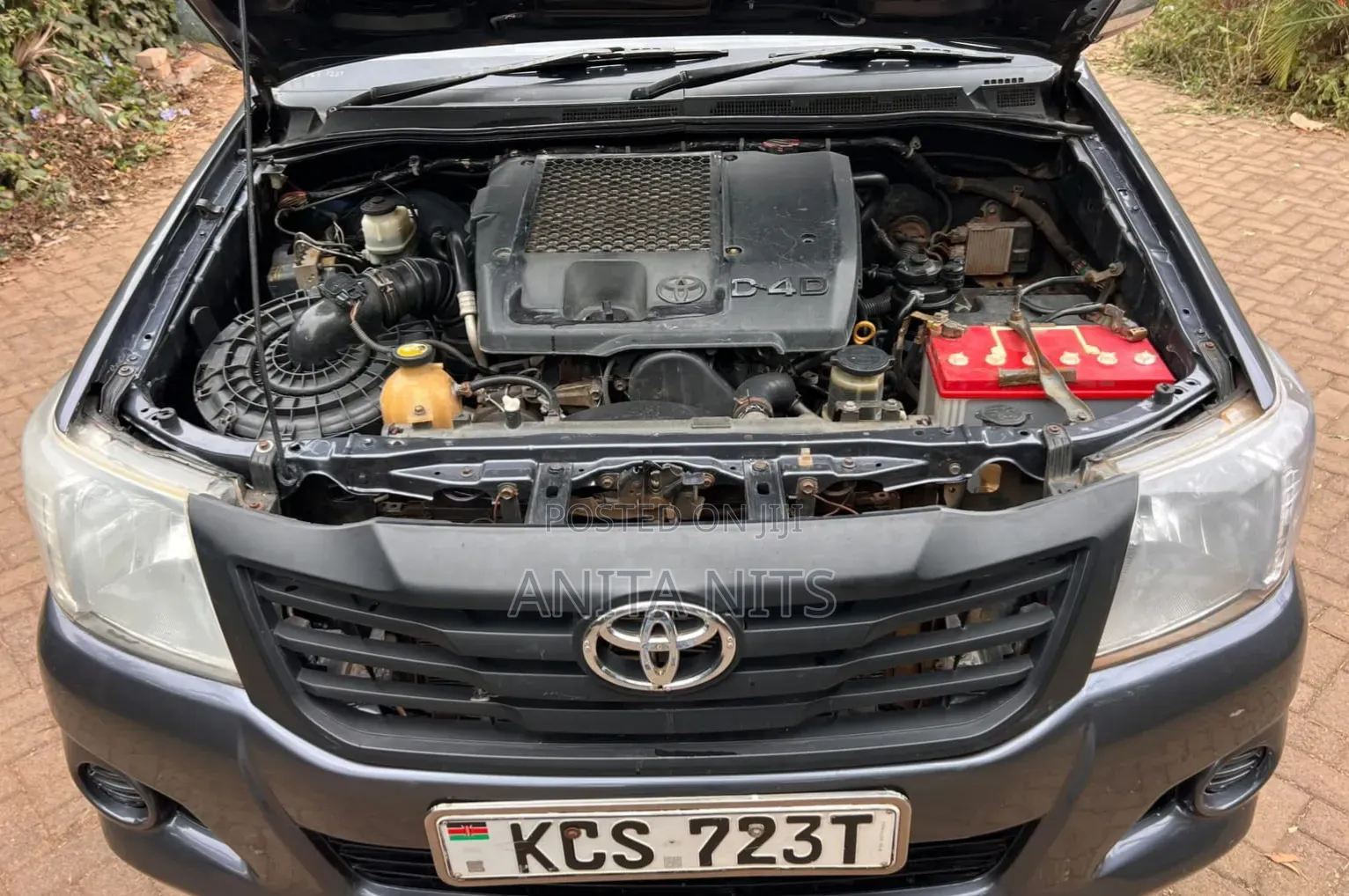 Toyota Hilux 2012 Gray