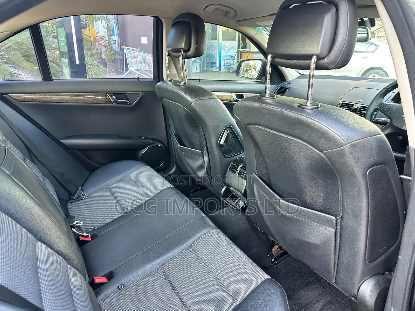 Mercedes-Benz C200 2009 Black