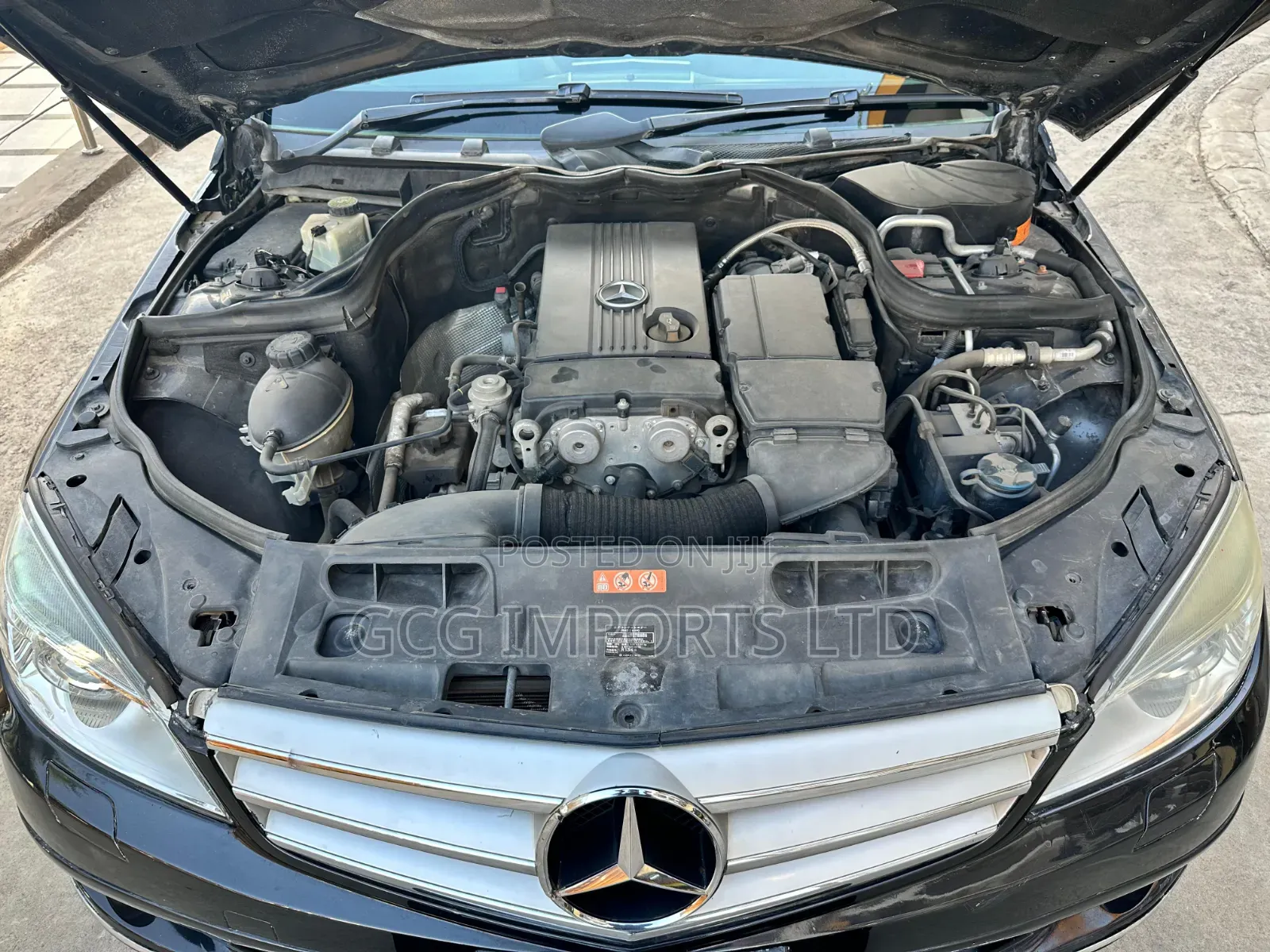 Mercedes-Benz C200 2009 Black