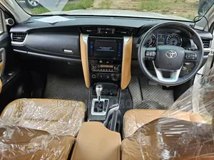 Toyota Fortuner 2019 White
