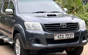 Toyota Hilux 2012 Gray