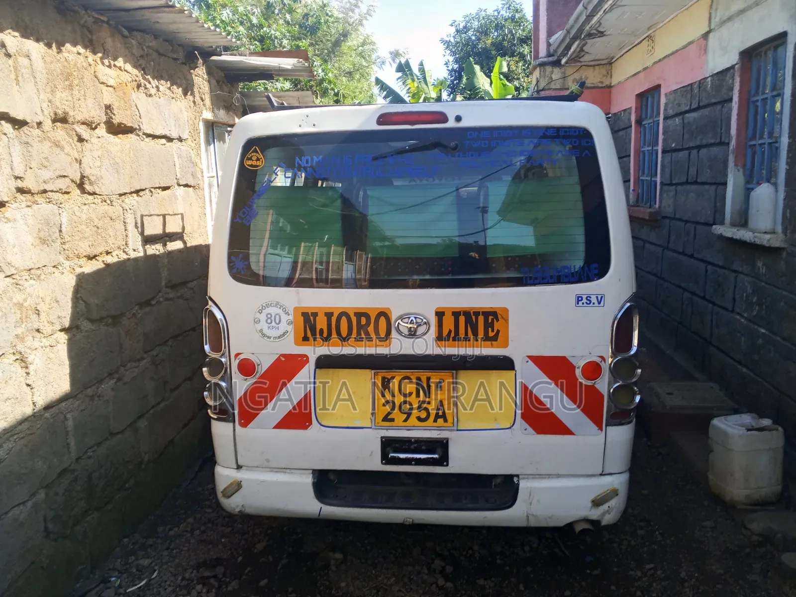 Toyota HiAce 2010 White