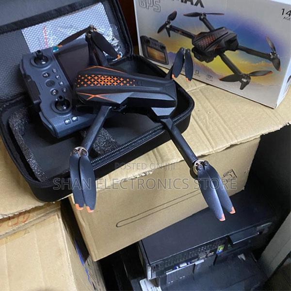 Intelligent – Real Time Quadcopter With Live FPV S102 GPS Drone