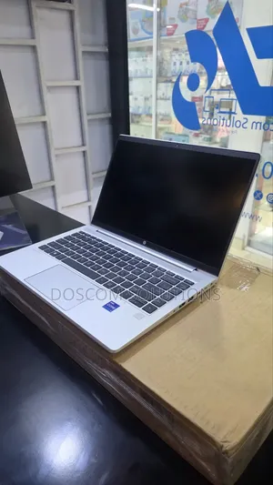 Laptop HP ProBook 440 G10 16GB Intel Core i7 SSD 512GB