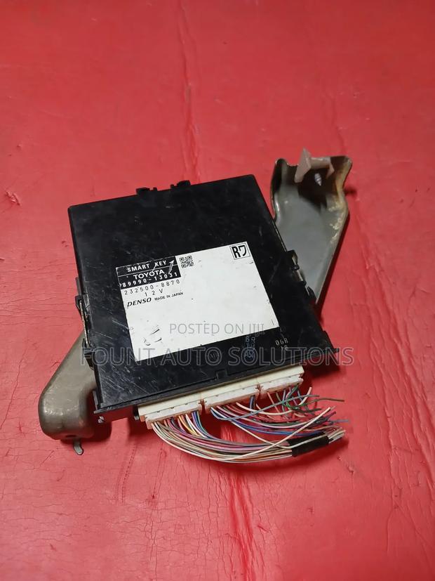 Smart Key Computer Module Toyota Vitz - thumbnail 2