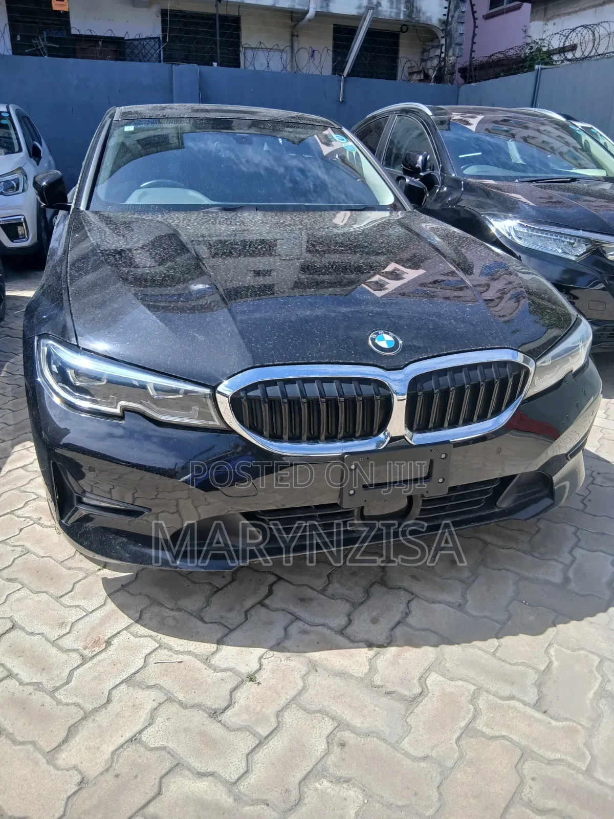 BMW 320i 2019 Black