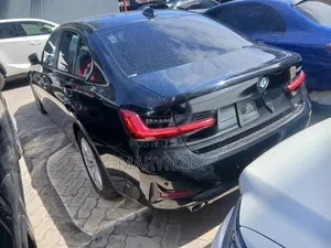 BMW 320i 2019 Black