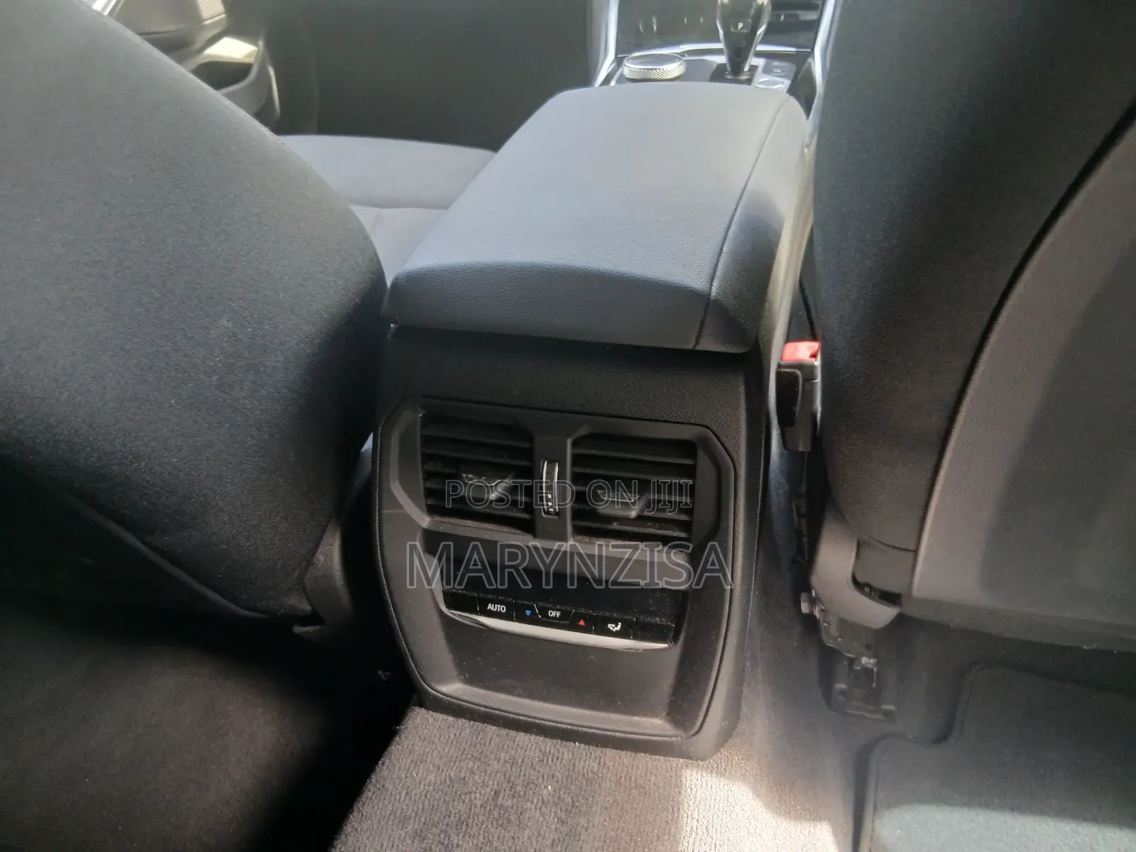 BMW 320i 2019 Black