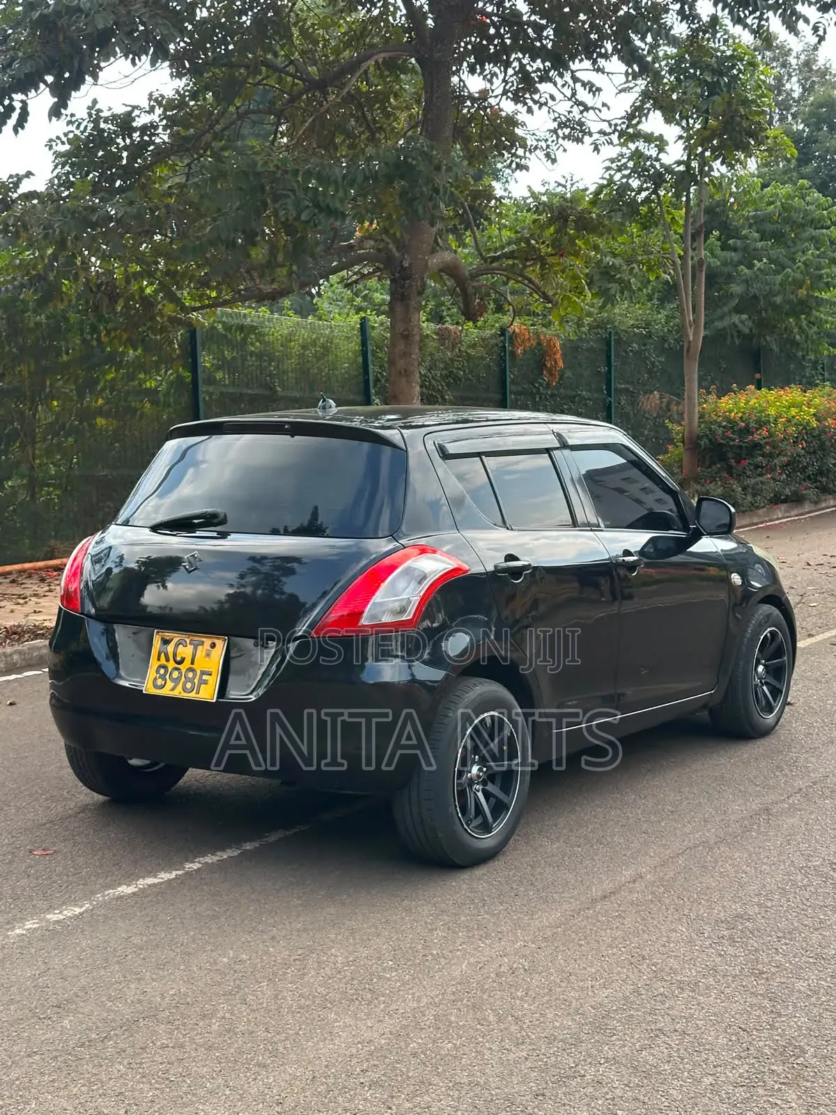 Suzuki Swift 2011 Black
