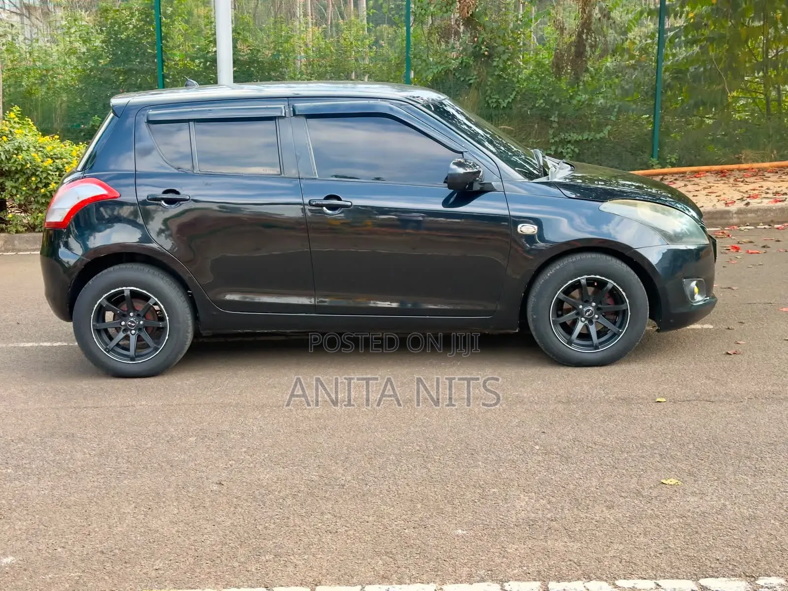 Suzuki Swift 2011 Black