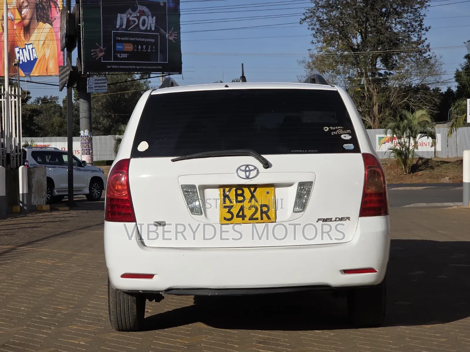 Toyota Corolla Fielder 2006 White