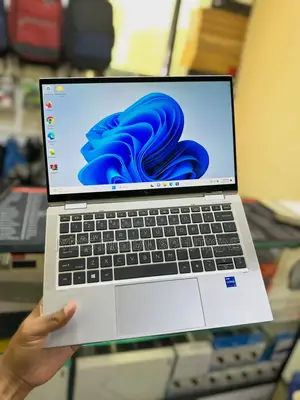 Laptop HP EliteBook 1030 32GB Intel Core i7 SSD 256GB