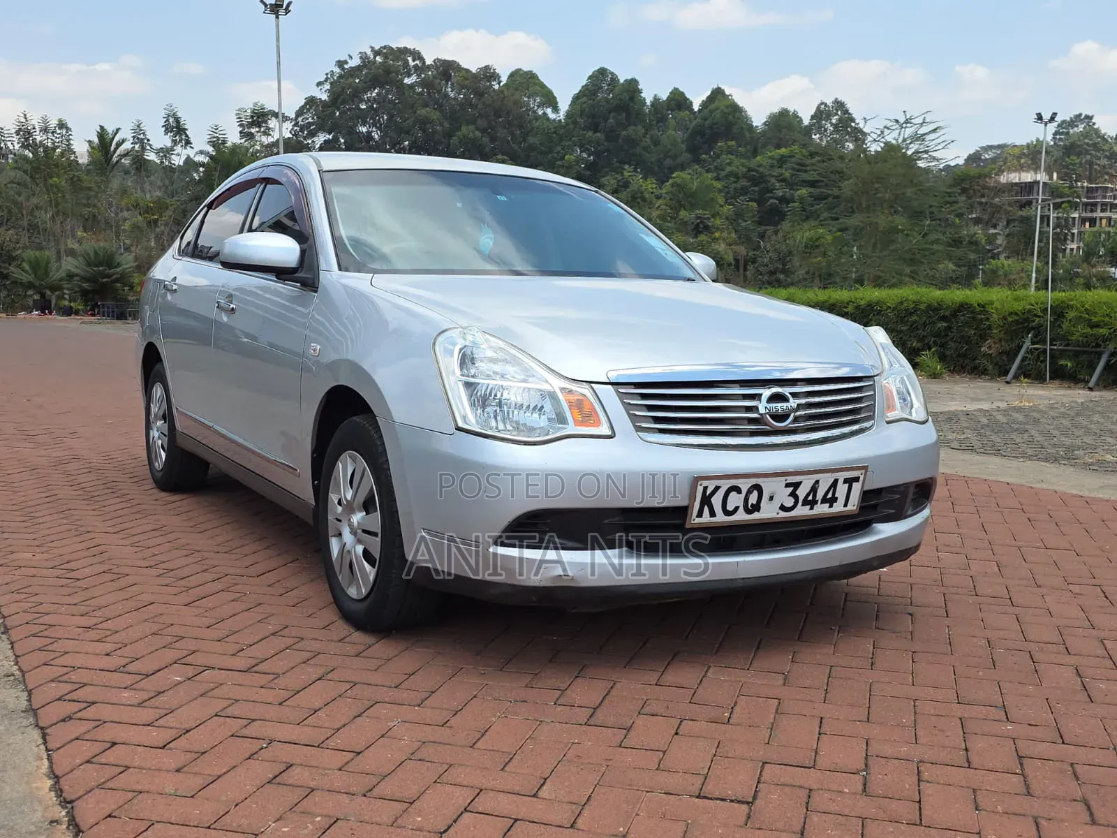 Nissan Bluebird 2011 Silver