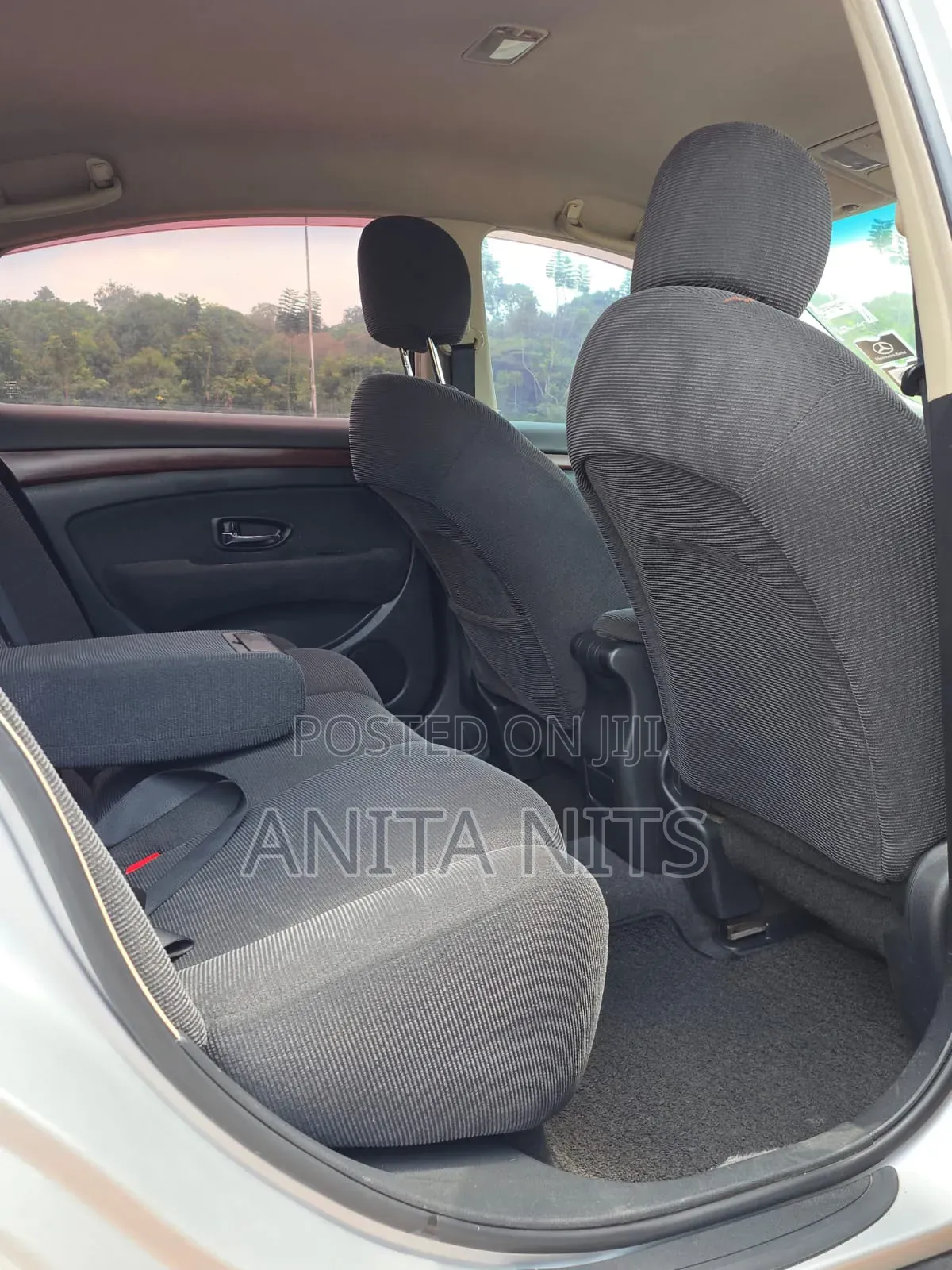 Nissan Bluebird 2011 Silver
