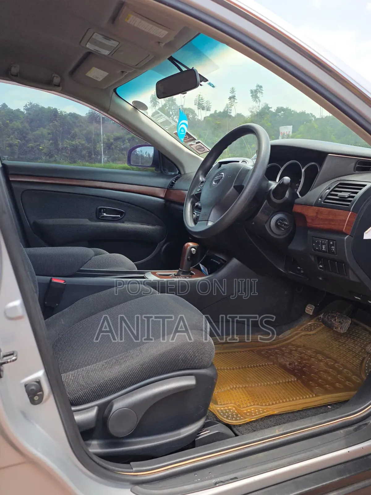 Nissan Bluebird 2011 Silver
