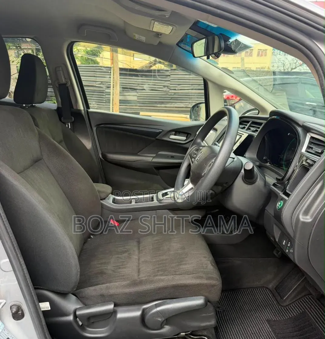 Honda Shuttle 2020 Silver