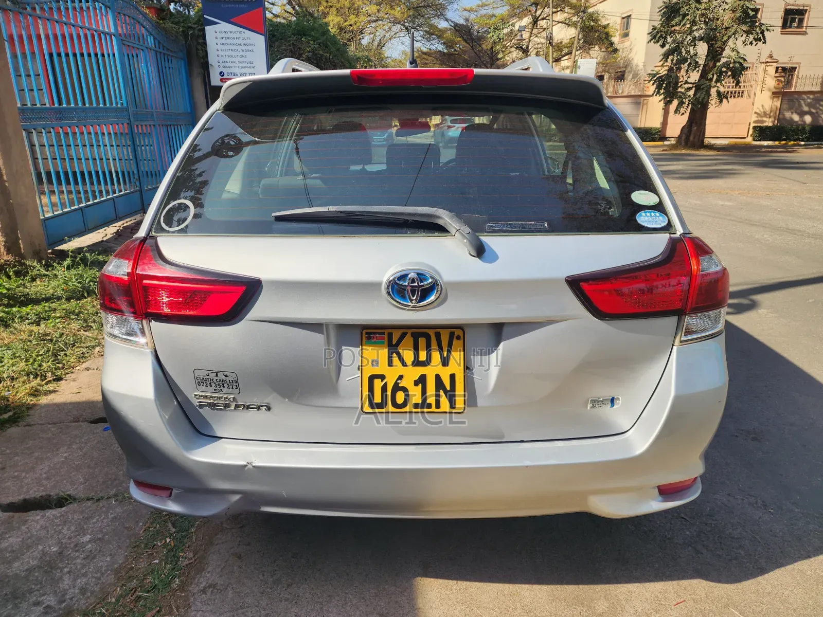 Toyota Corolla Fielder 2018 Silver