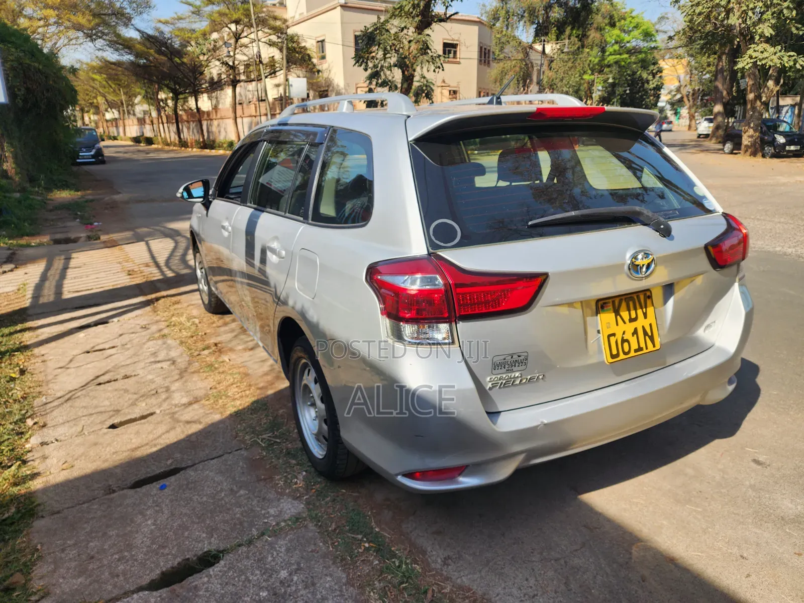 Toyota Corolla Fielder 2018 Silver