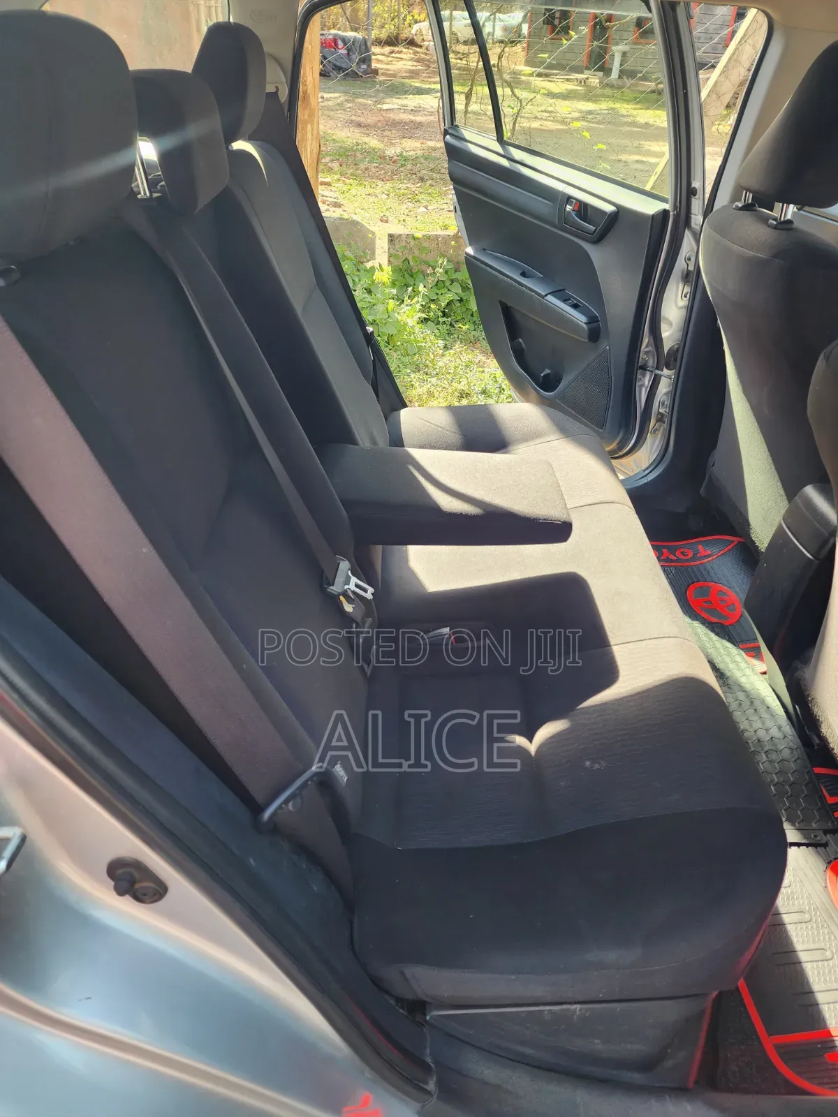 Toyota Corolla Fielder 2018 Silver