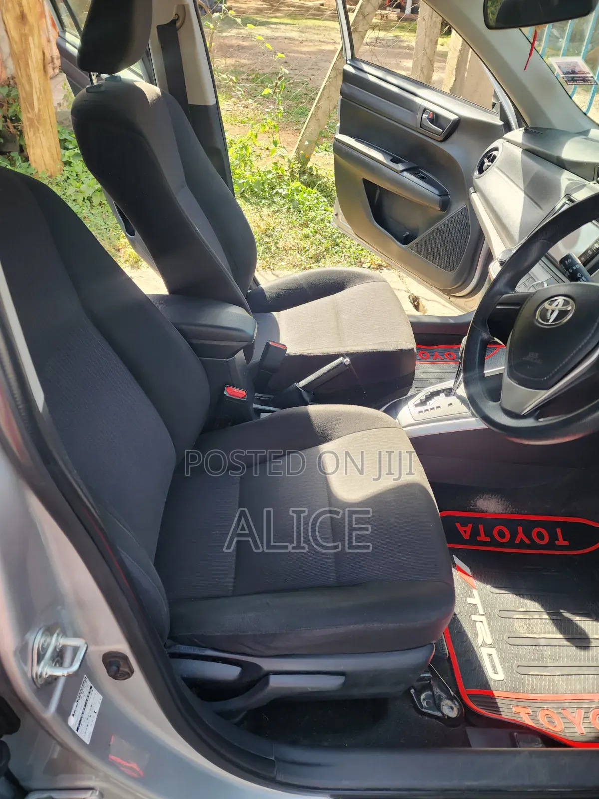 Toyota Corolla Fielder 2018 Silver