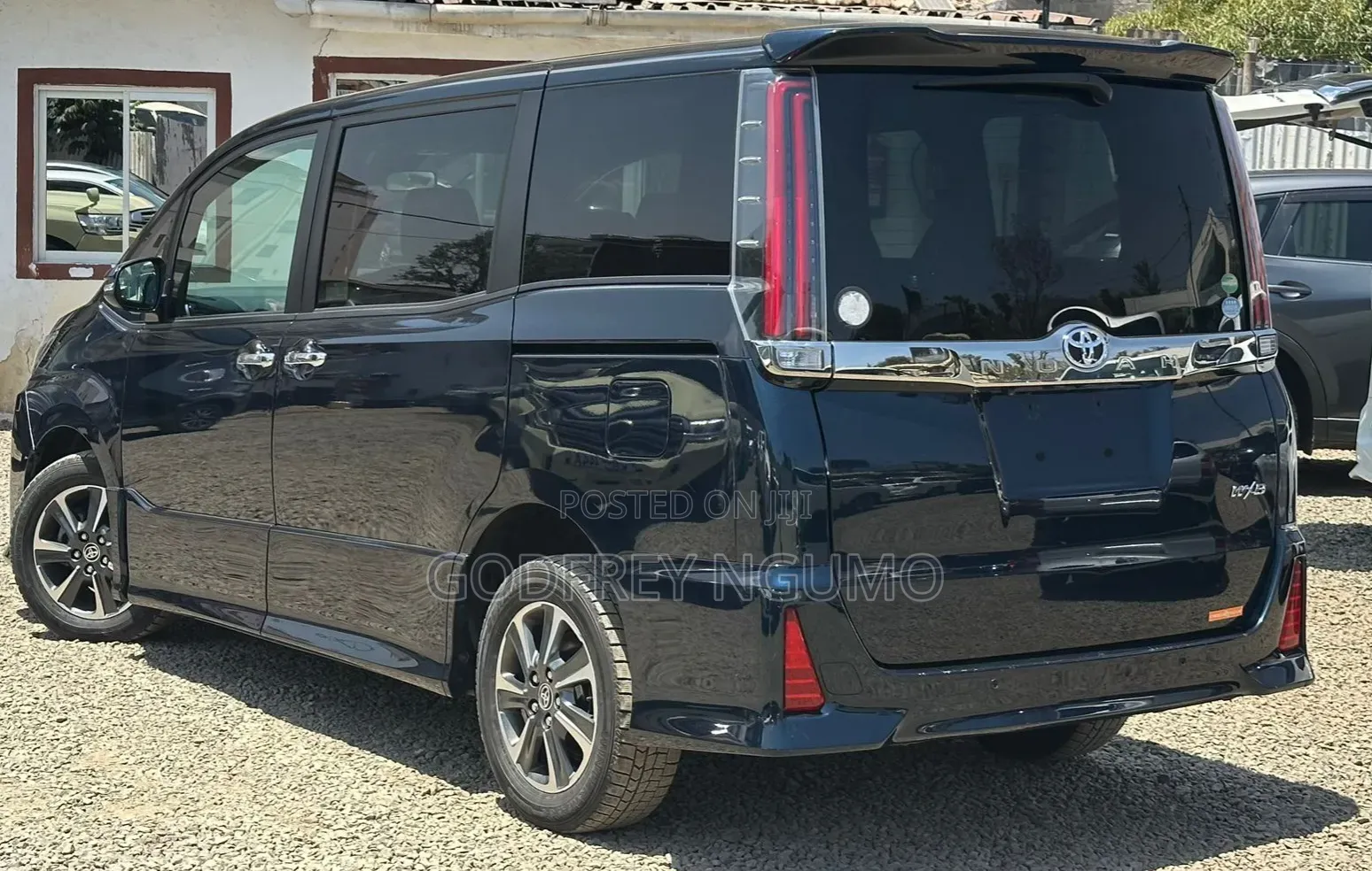 Toyota Noah 2020 Blue