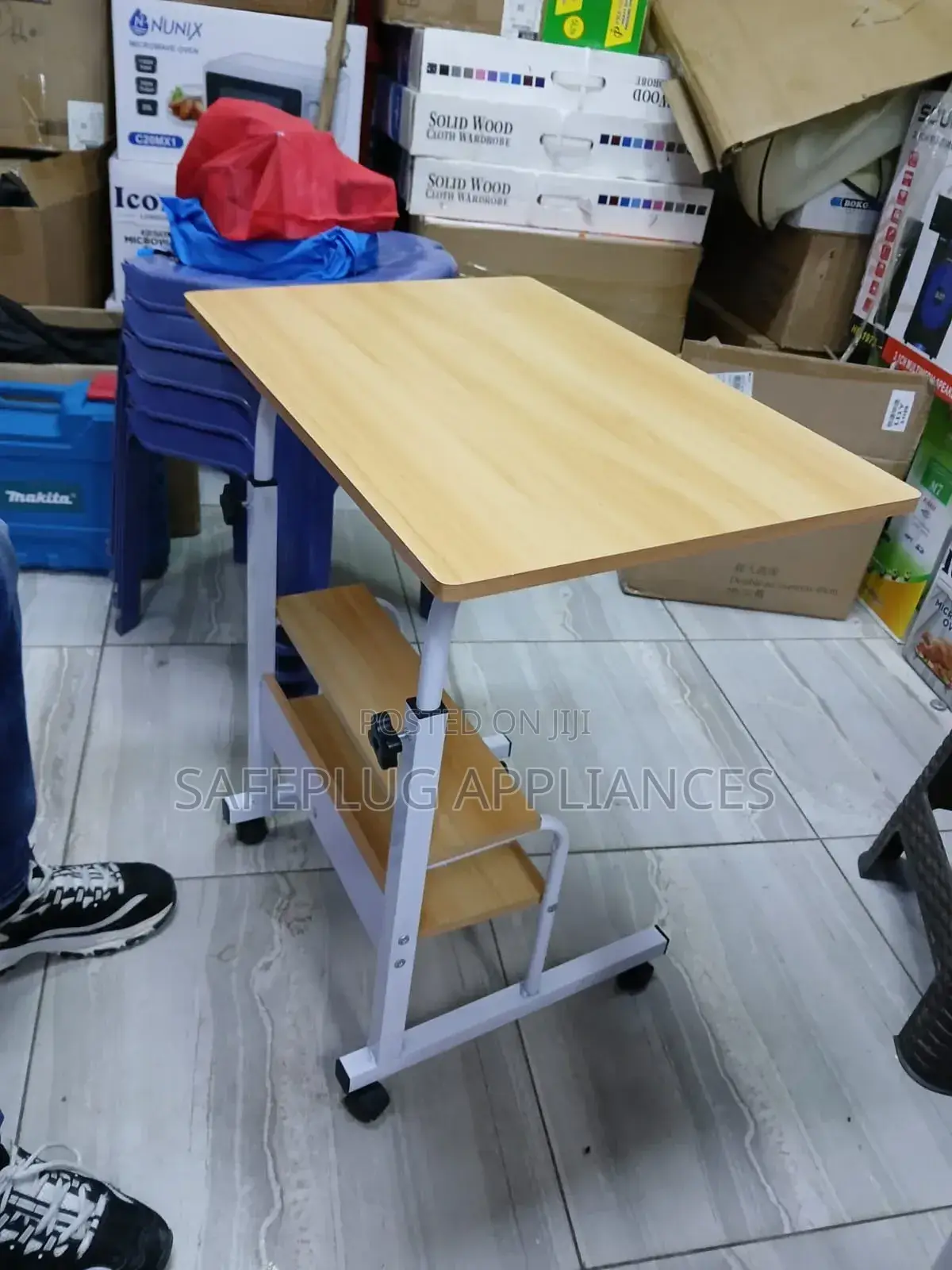 Moverble Laptop Tables Available in Stock