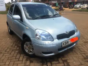 Toyota Vitz 2004 Blue