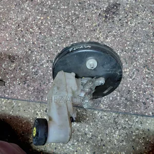 Brake Booster and Master Cylinder for Toyota Ractis, Belta, Vitz