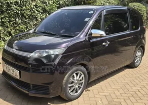 Toyota Spade 2015 Maroon
