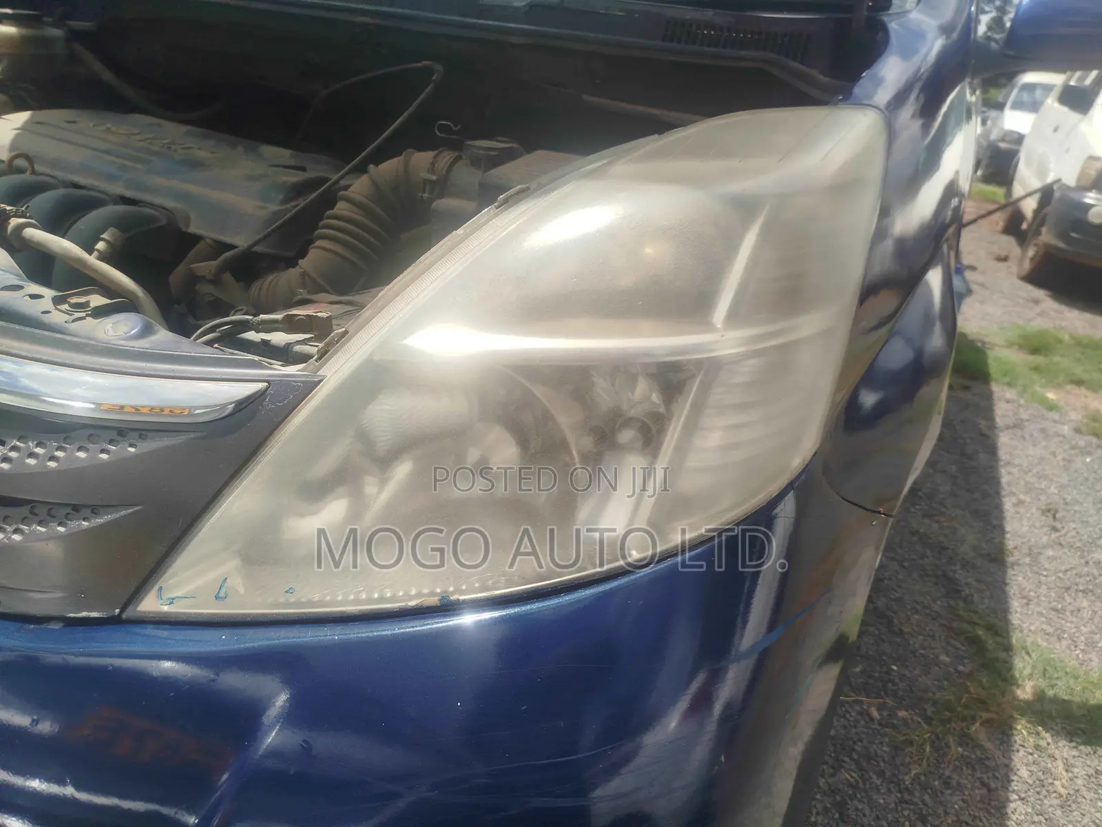 Toyota ISIS 2005 Blue