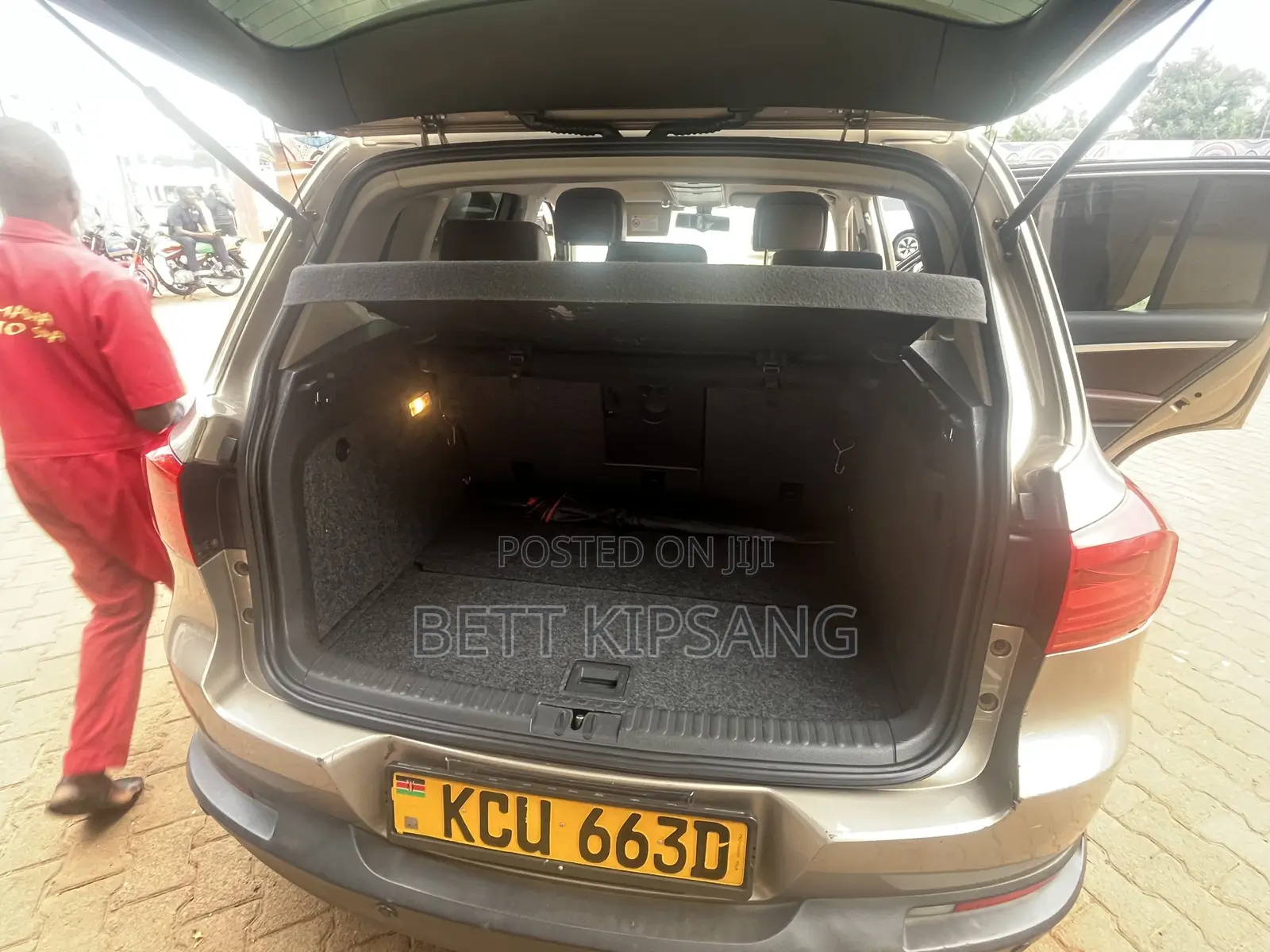 Volkswagen Tiguan 2.0 S 4Motion 2012 Gold