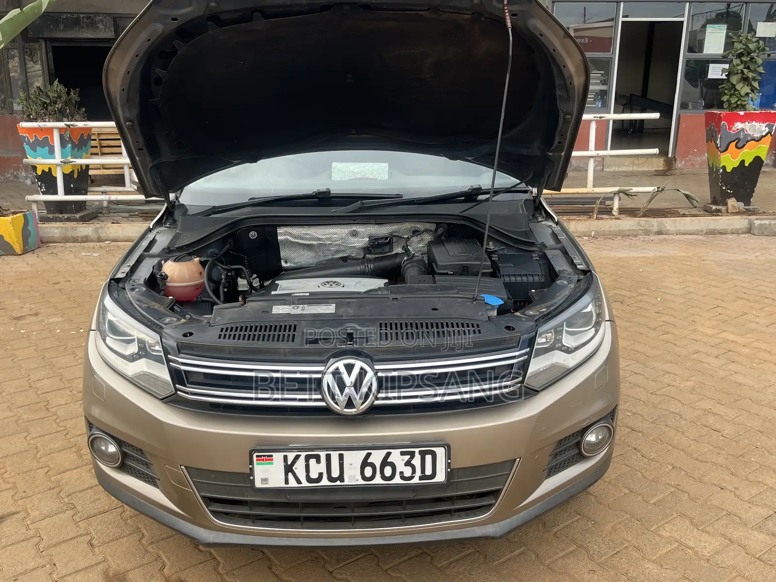 Volkswagen Tiguan 2.0 S 4Motion 2012 Gold