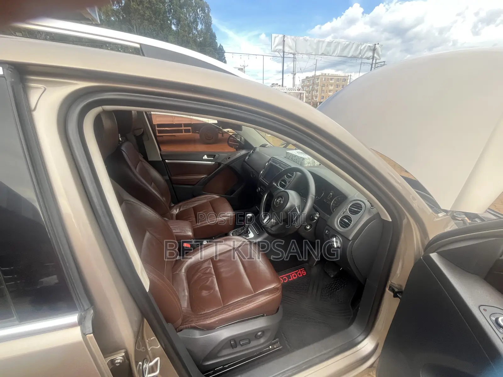 Volkswagen Tiguan 2.0 S 4Motion 2012 Gold