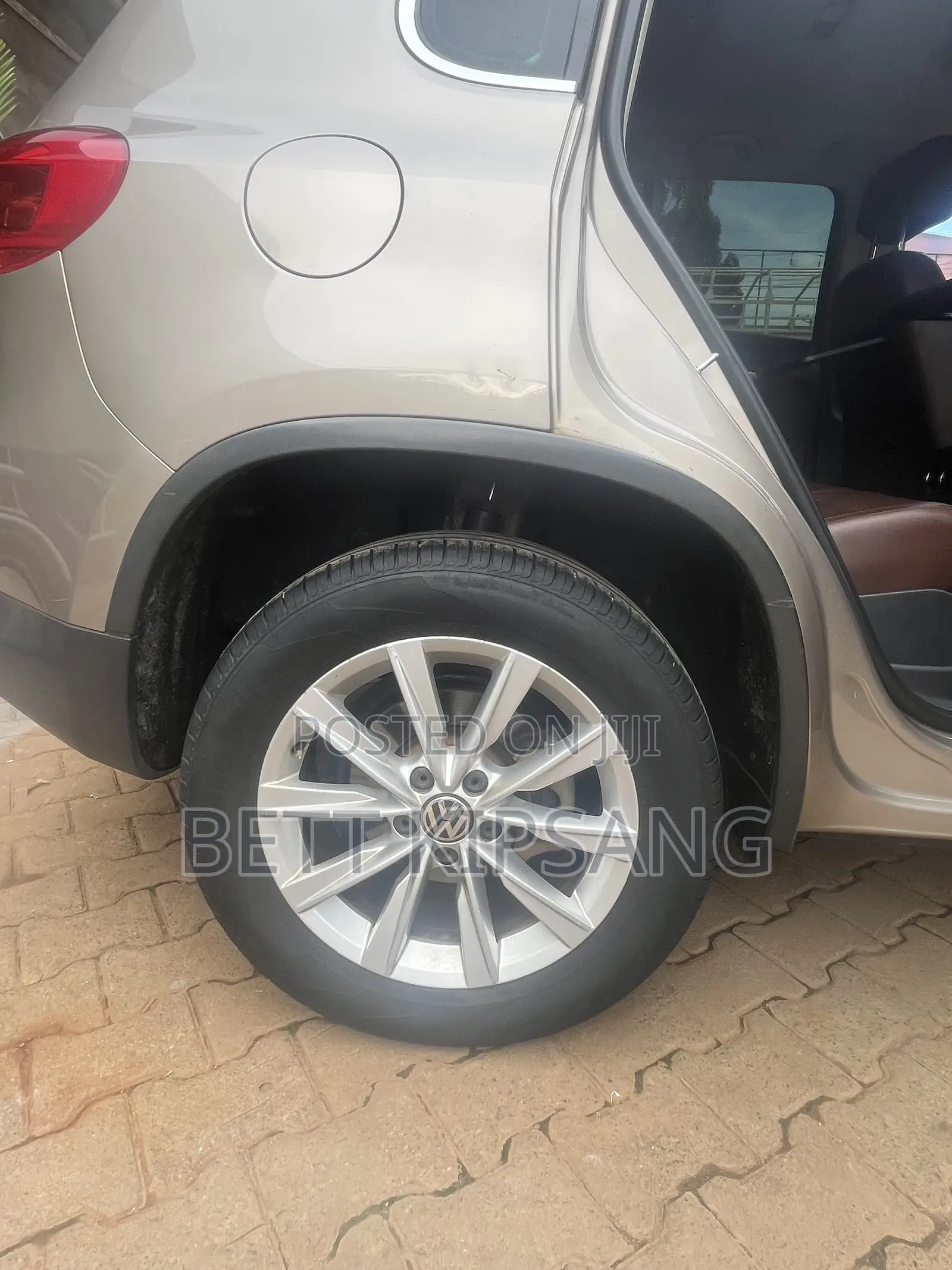 Volkswagen Tiguan 2.0 S 4Motion 2012 Gold