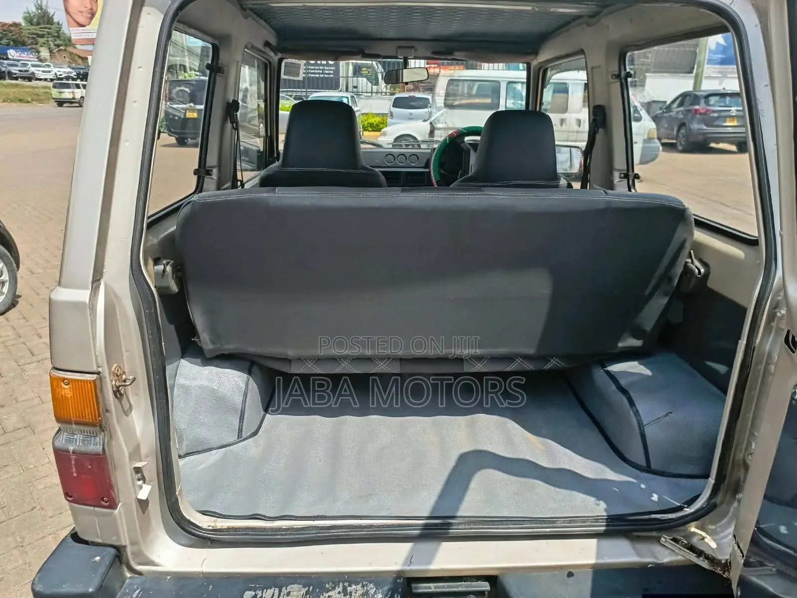 Daihatsu Rocky Wagon 1989 Beige