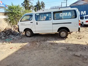 Toyota HiAce 2004 White