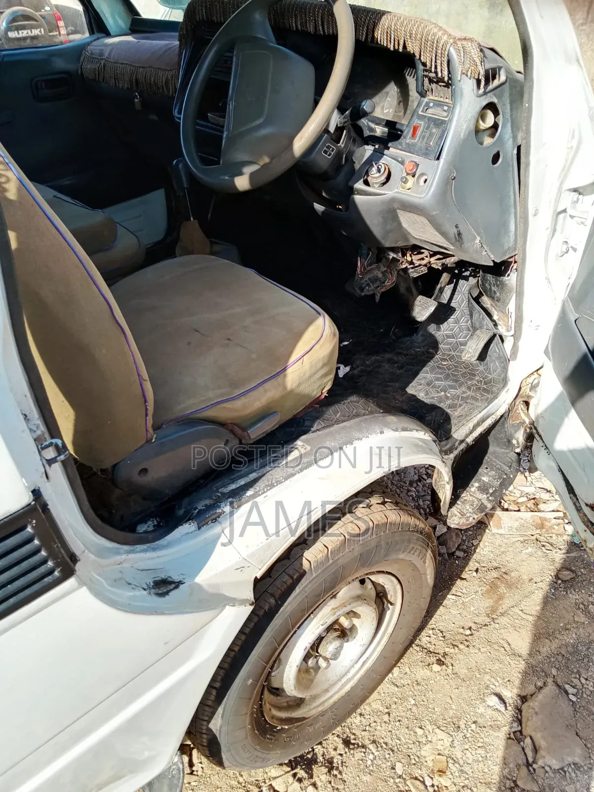 Toyota HiAce 2004 White