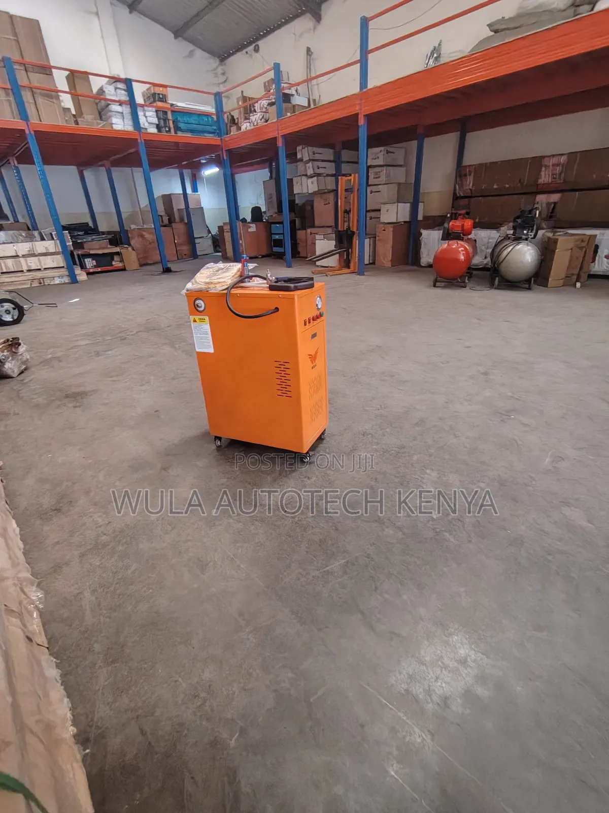 Compact and Workshop-Friendly Floor-Standing Unit Engine Steam Washer