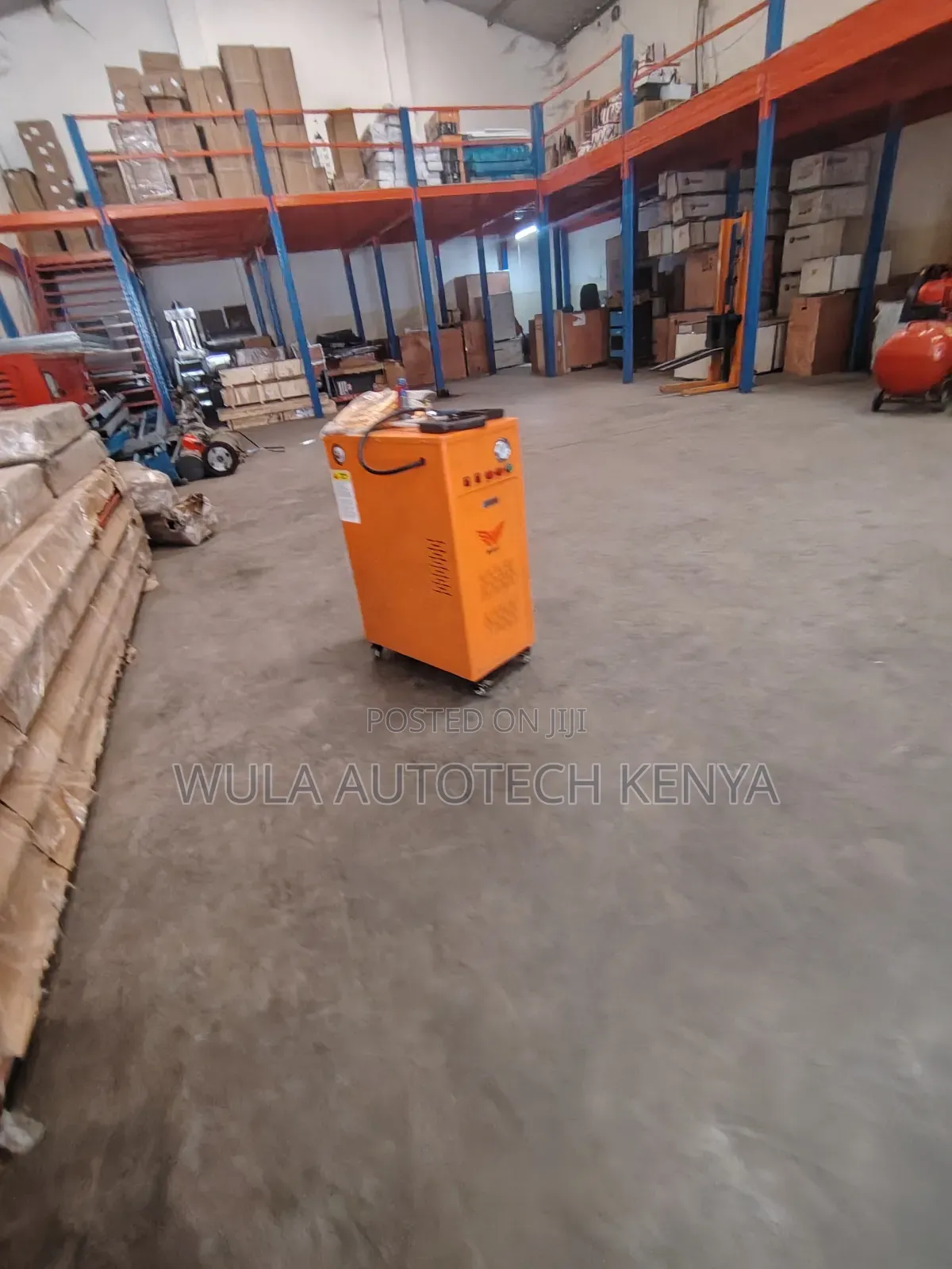 Compact and Workshop-Friendly Floor-Standing Unit Engine Steam Washer