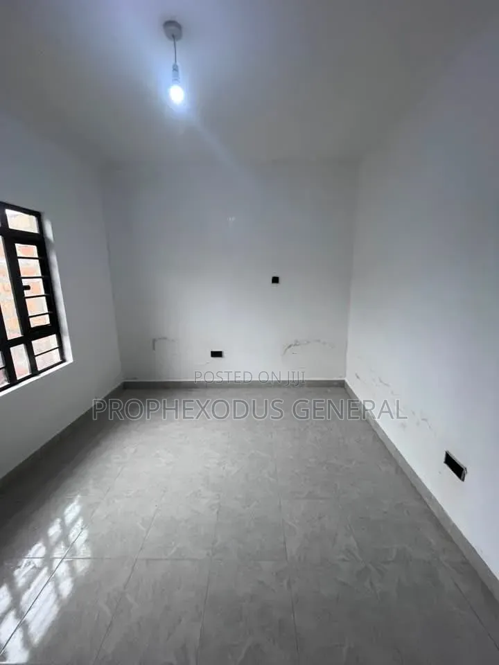 5bdrm Bungalow in Merisho for sale