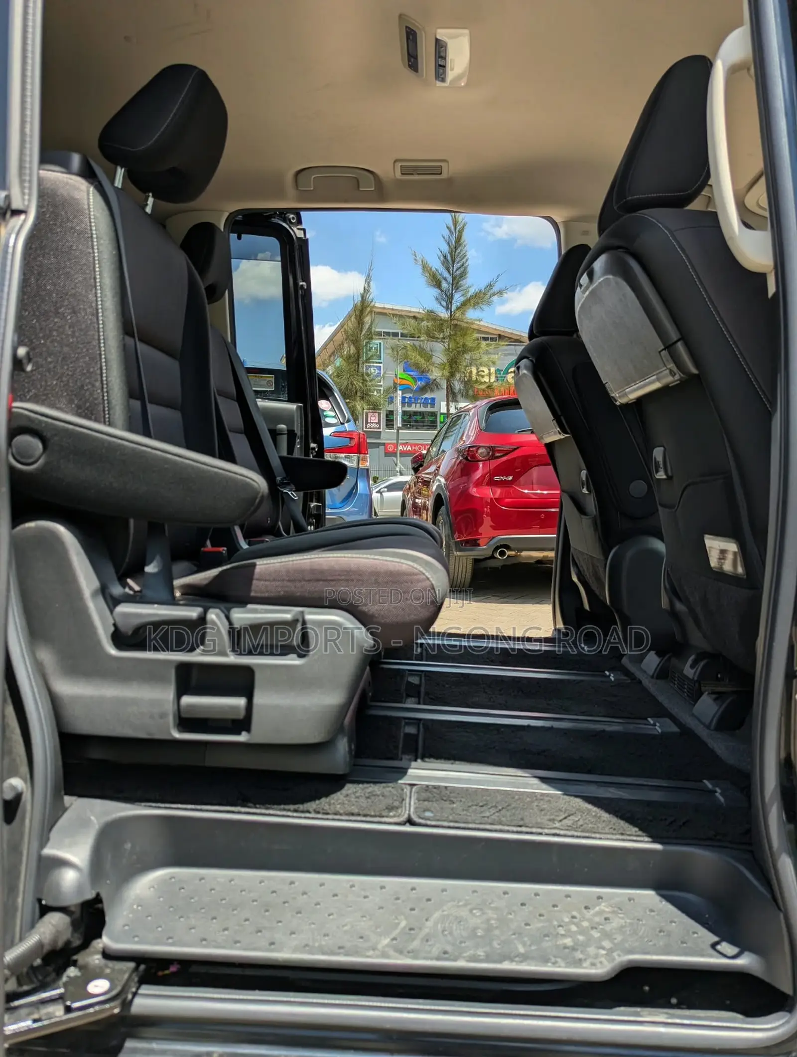 Nissan Serena 2019 Black