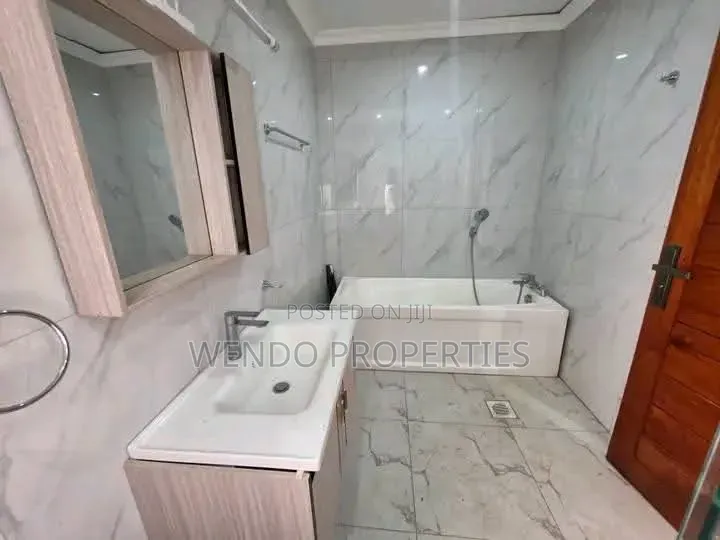 4bdrm Villa in Hardy for rent