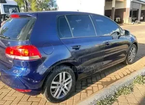 Volkswagen Golf 2011 Blue