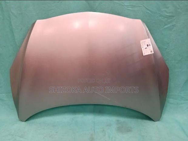 Bonnet Mazda Axela Blefp 2010